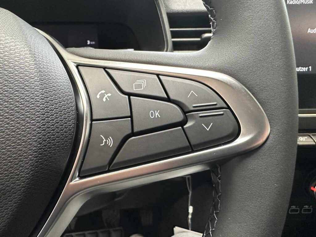 Renault Clio Exposé-Bild 35