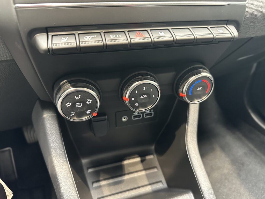 Renault Clio Exposé-Bild 41