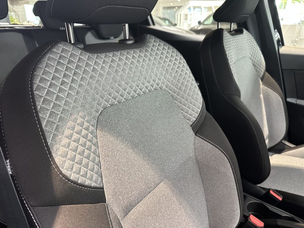 Renault Clio Exposé-Bild 12