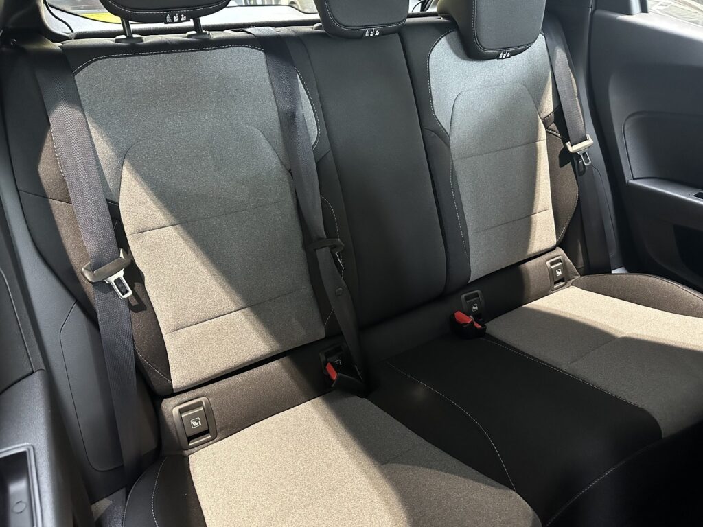 Renault Clio Exposé-Bild 14