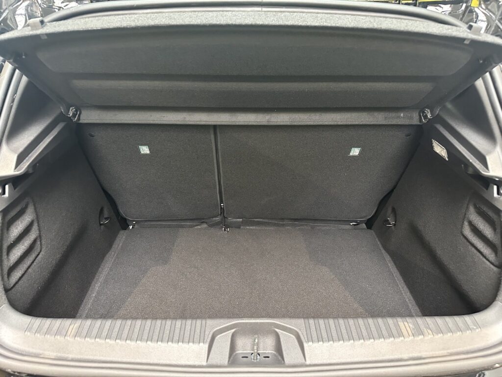 Renault Clio Exposé-Bild 24