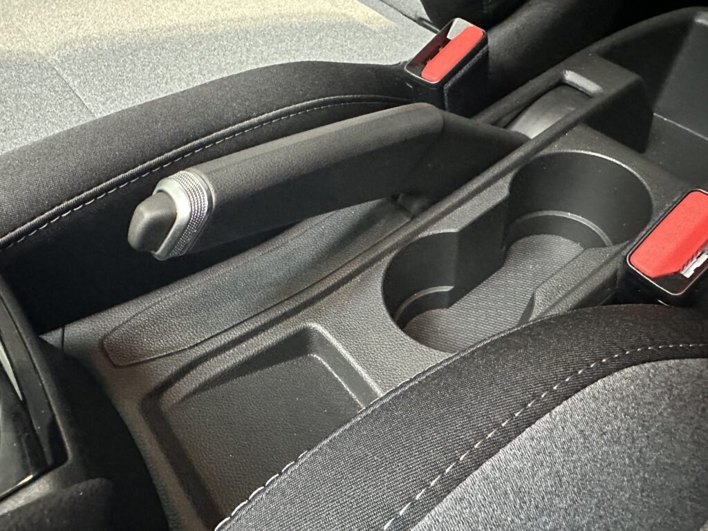 Renault Clio Exposé-Bild 47