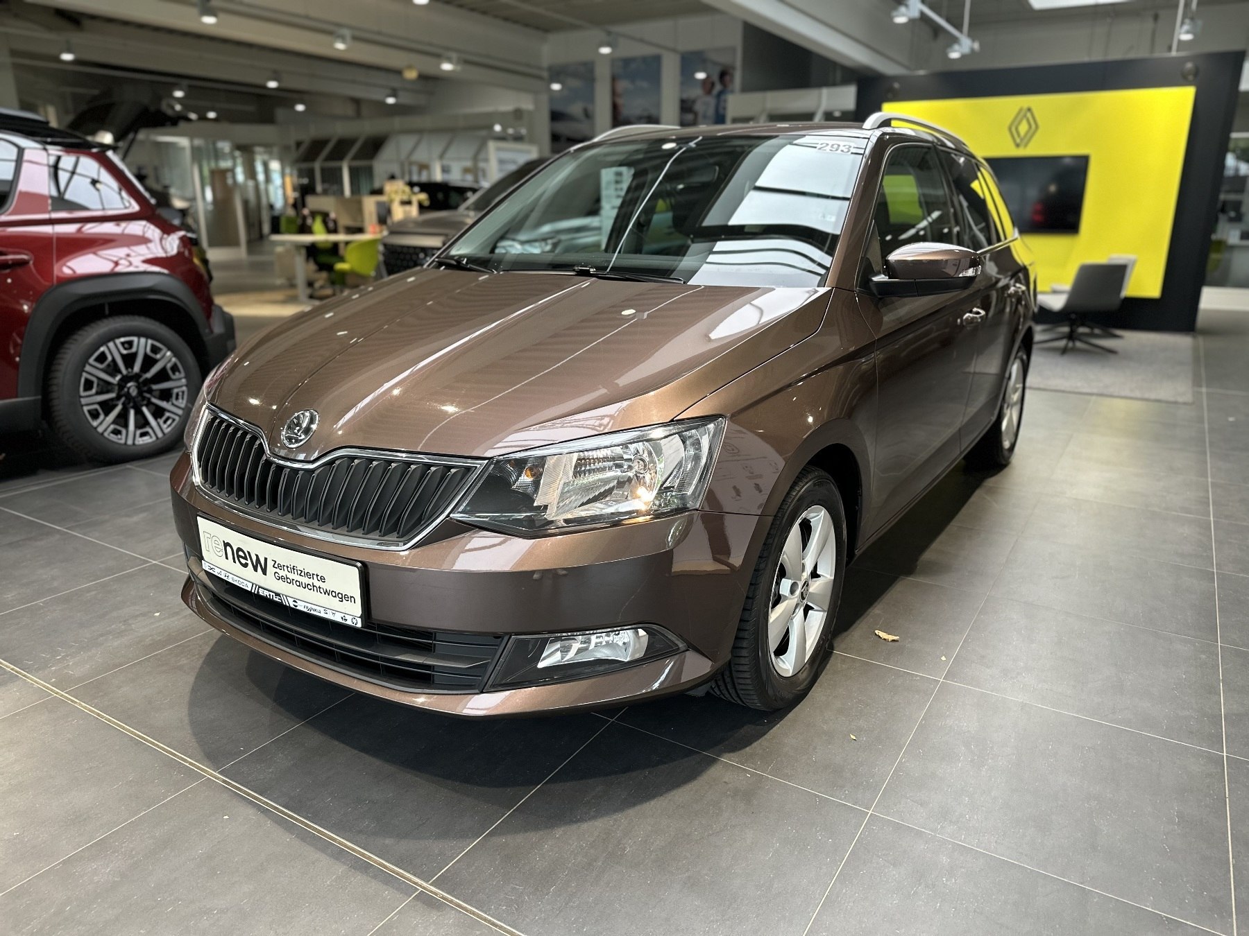 SKODA Fabia (ww_41374)