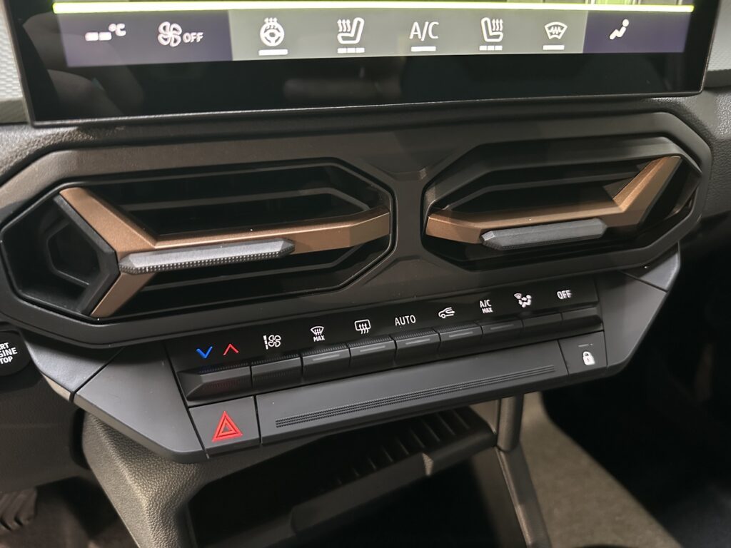 Dacia Duster Exposé-Bild 29