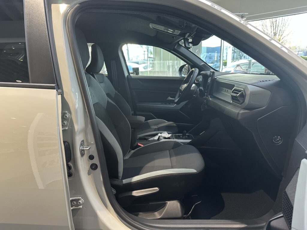 Dacia Duster Exposé-Bild 38
