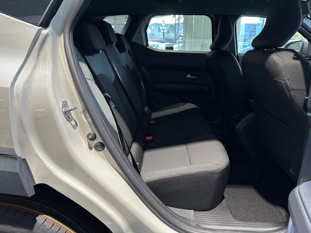 Dacia Duster Exposé-Bild 42