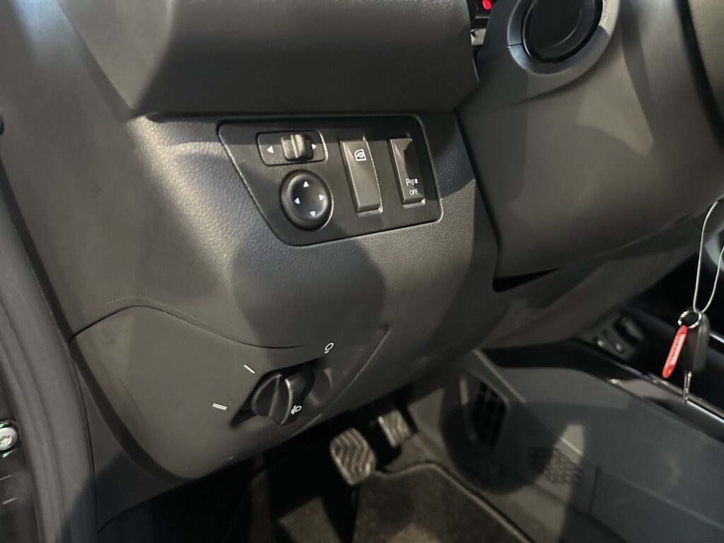 Dacia Spring Exposé-Bild 28