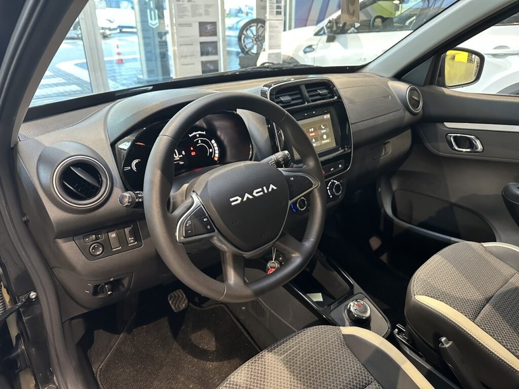 Dacia Spring Exposé-Bild 30