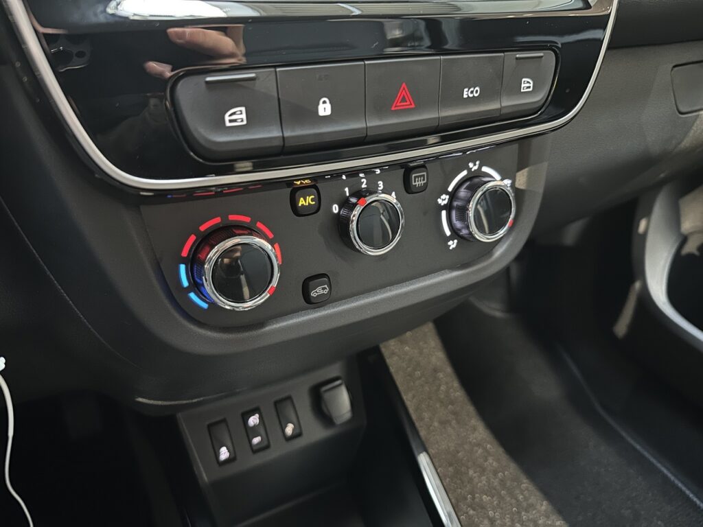 Dacia Spring Exposé-Bild 41