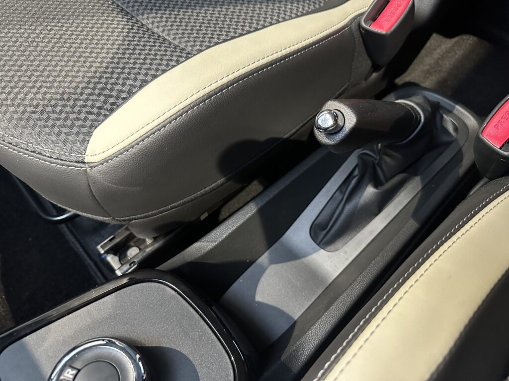 Dacia Spring Exposé-Bild 44