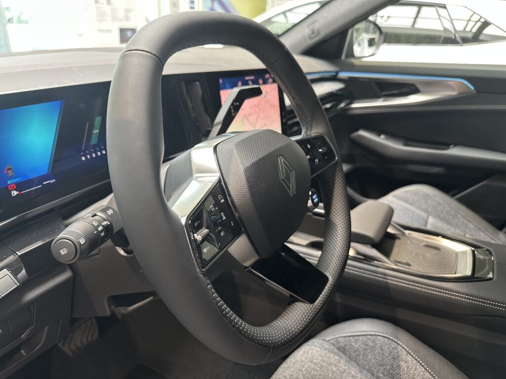 Renault Austral Exposé-Bild 36