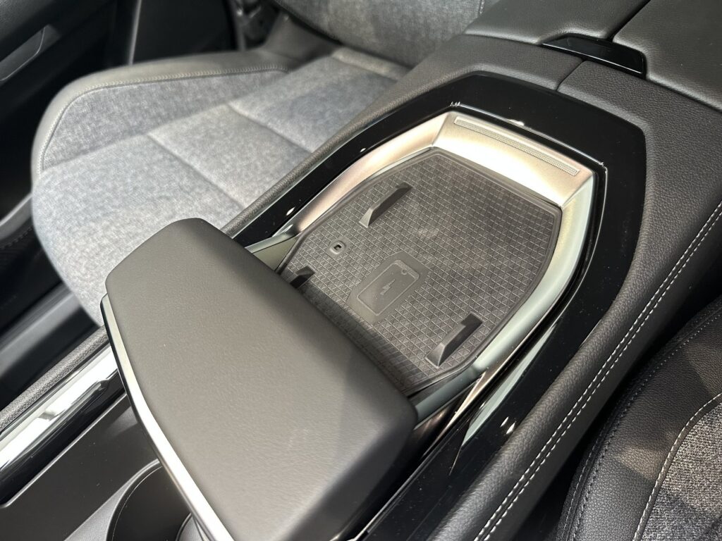 Renault Austral Exposé-Bild 48