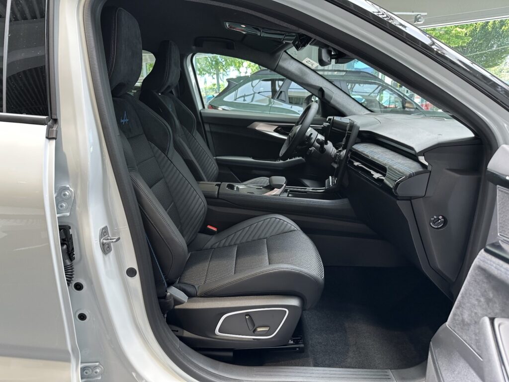 Renault Austral Exposé-Bild 9