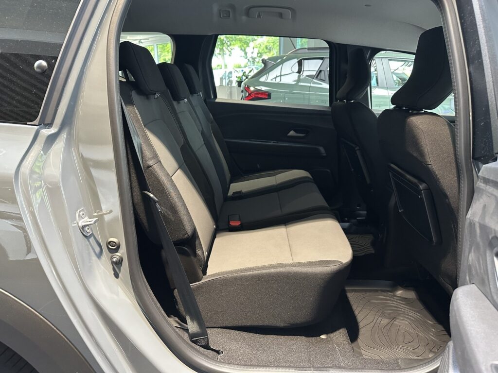 Dacia Jogger Exposé-Bild 14