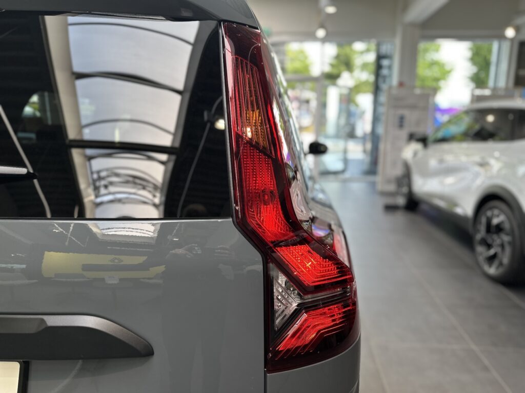 Dacia Jogger Exposé-Bild 22