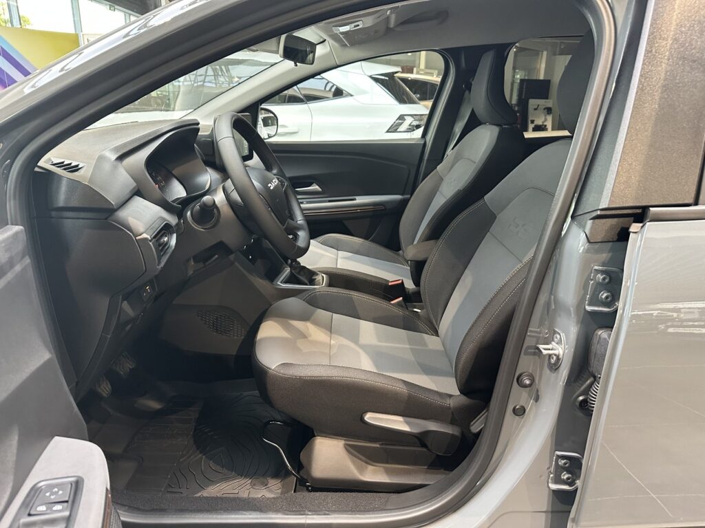 Dacia Jogger Exposé-Bild 31