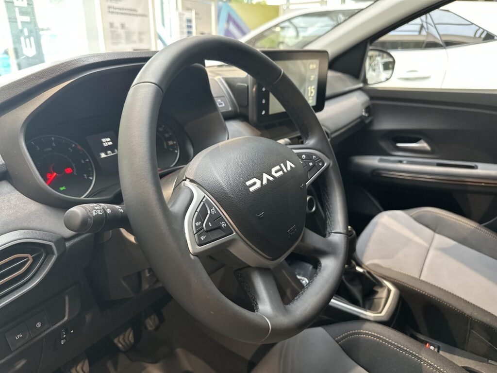 Dacia Jogger Exposé-Bild 35