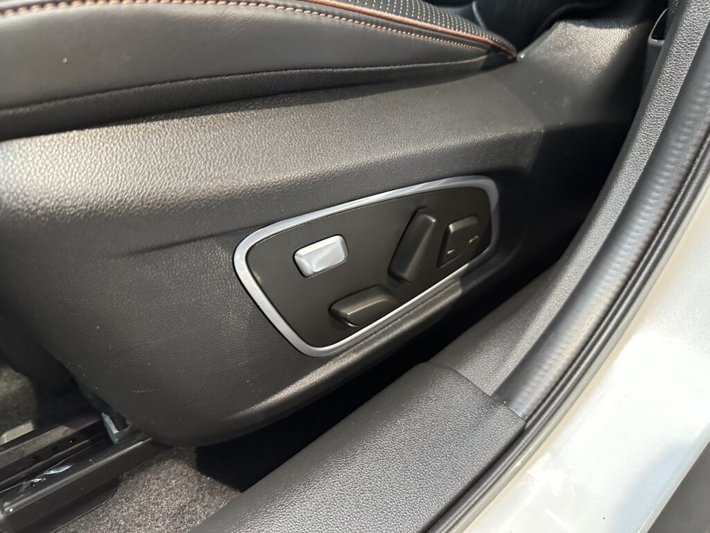 Renault Koleos Exposé-Bild 40