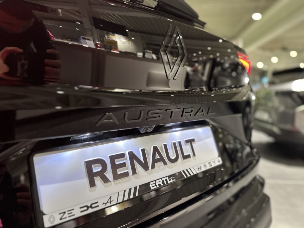 Renault Austral Exposé-Bild 15