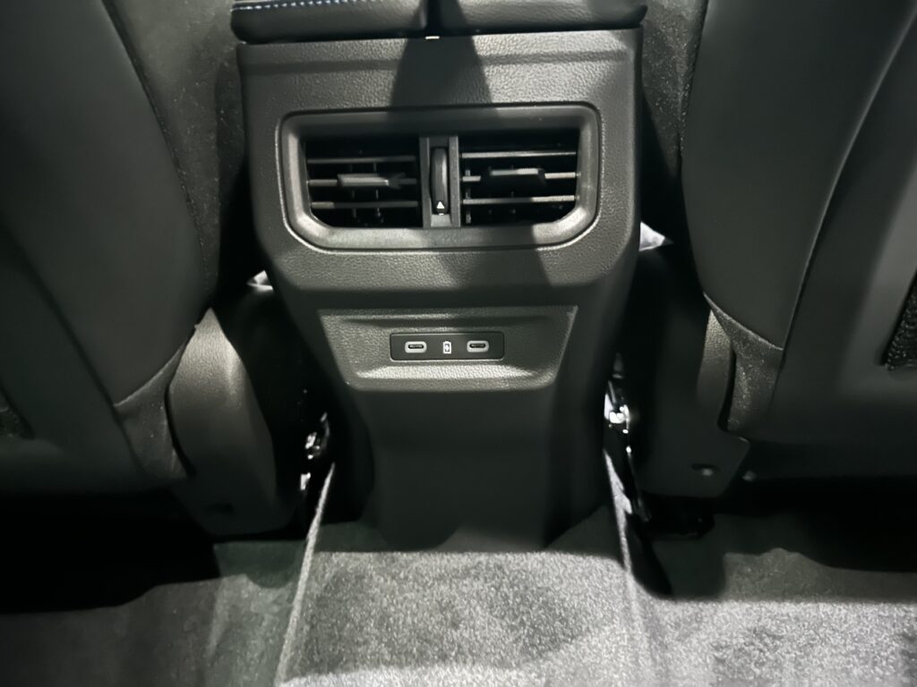 Renault Austral Exposé-Bild 28