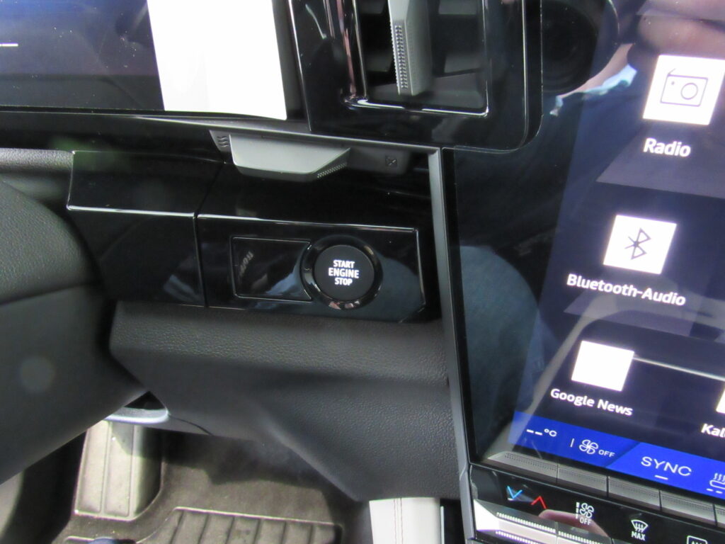 Renault Espace Exposé-Bild 26