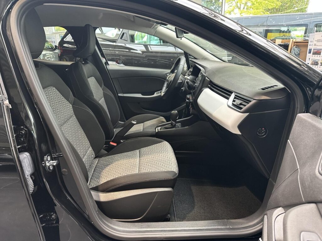 Renault Clio Exposé-Bild 11