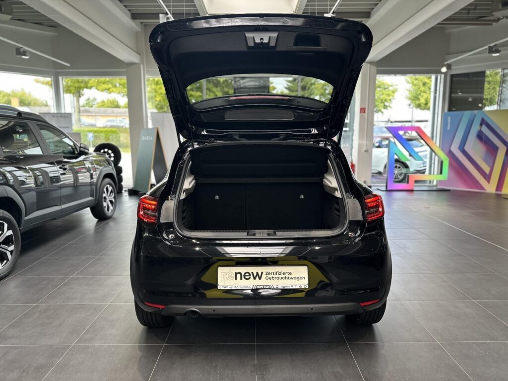 Renault Clio Exposé-Bild 25