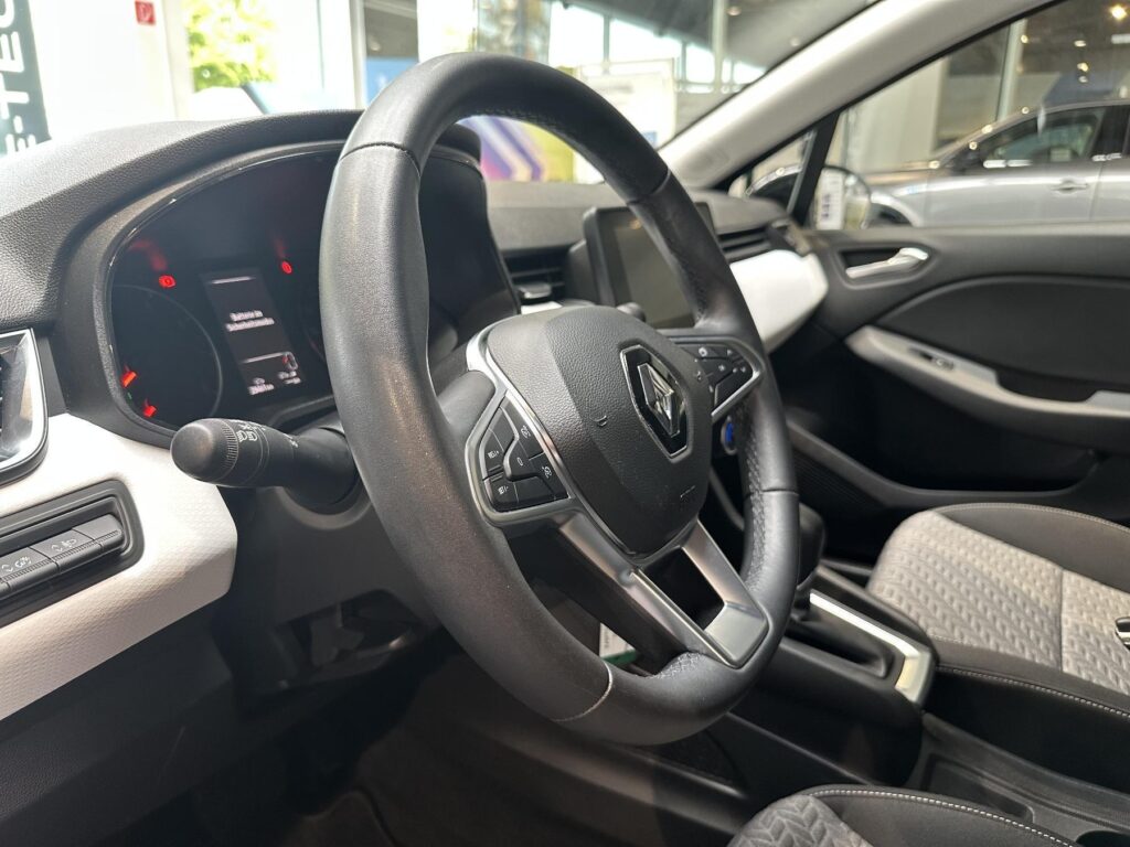 Renault Clio Exposé-Bild 35