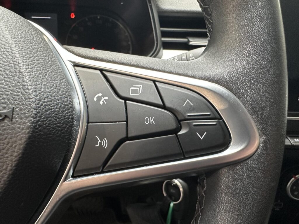 Renault Clio Exposé-Bild 39