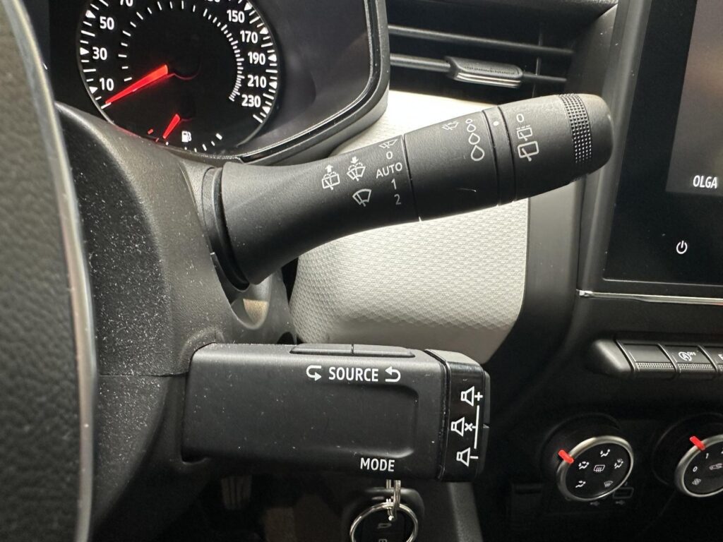 Renault Clio Exposé-Bild 41