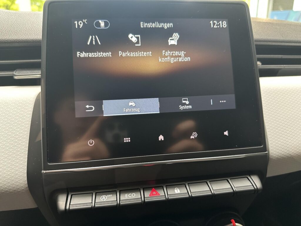 Renault Clio Exposé-Bild 44