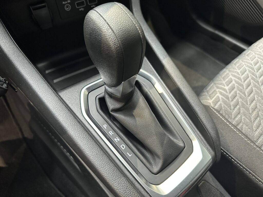 Renault Clio Exposé-Bild 48