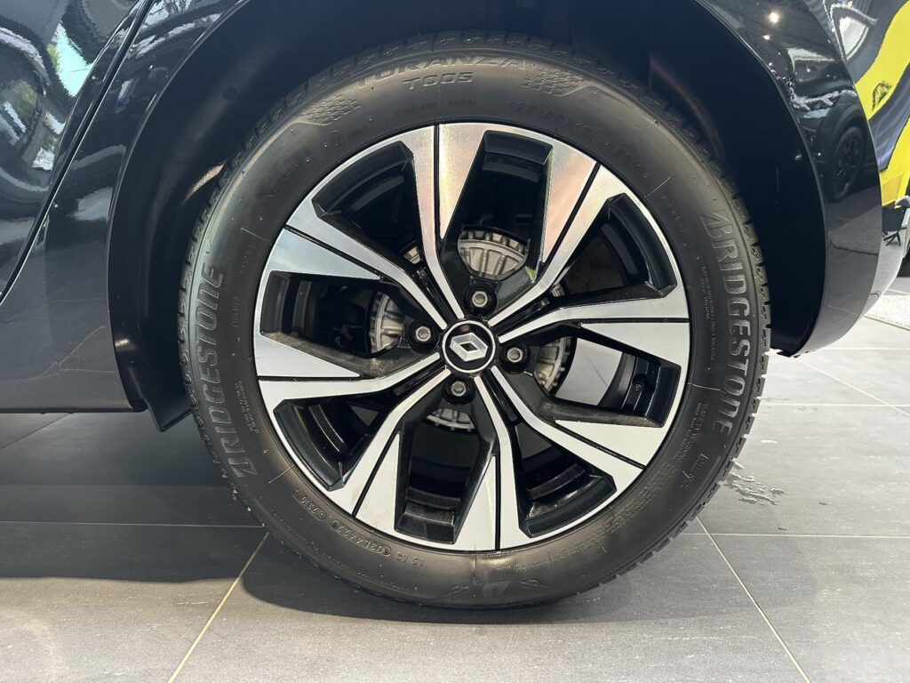 Renault Clio Exposé-Bild 30