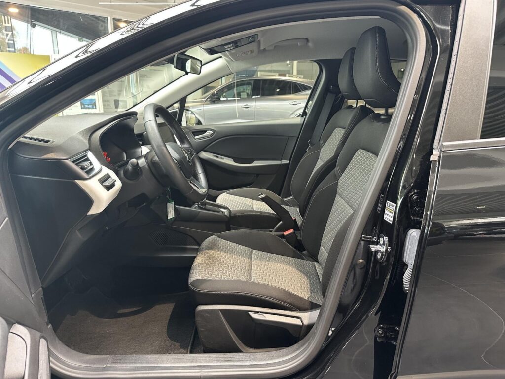 Renault Clio Exposé-Bild 31