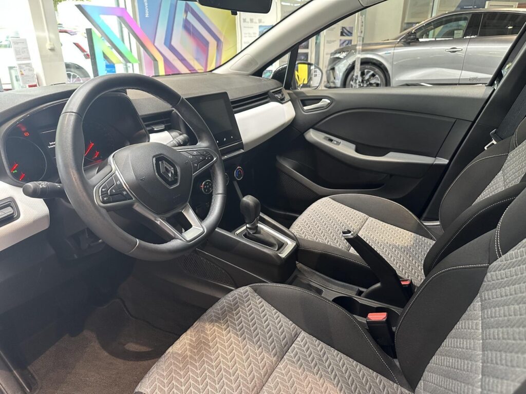 Renault Clio Exposé-Bild 34