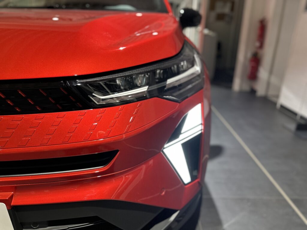 Renault Captur Exposé-Bild 3