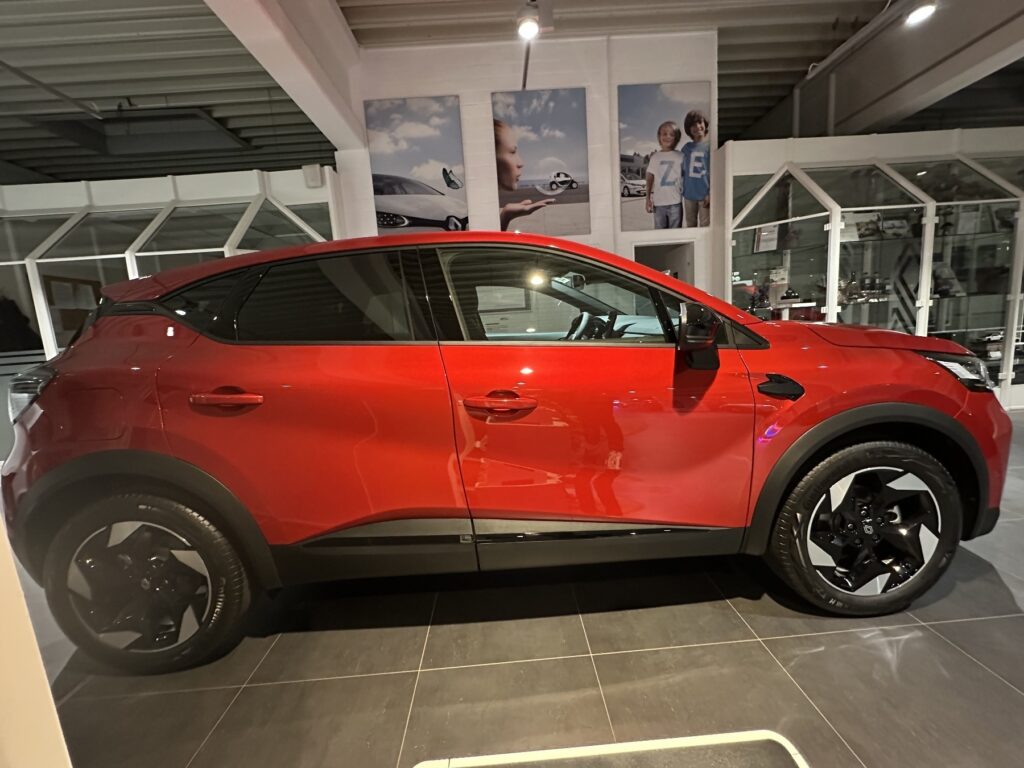 Renault Captur Exposé-Bild 4