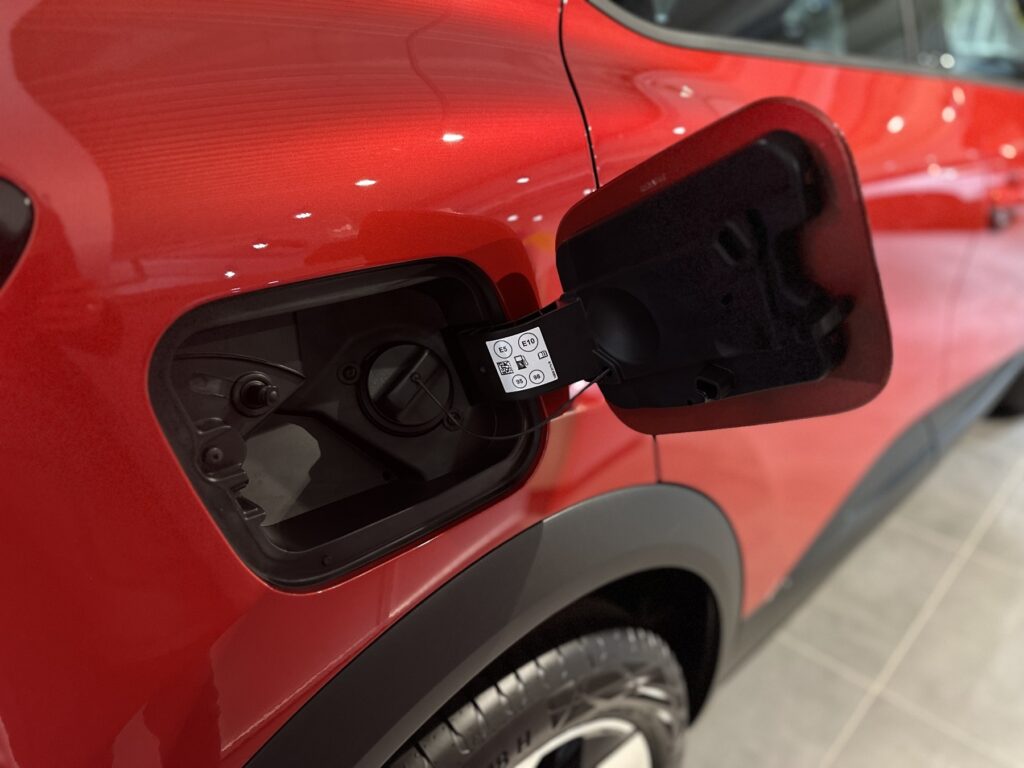 Renault Captur Exposé-Bild 8