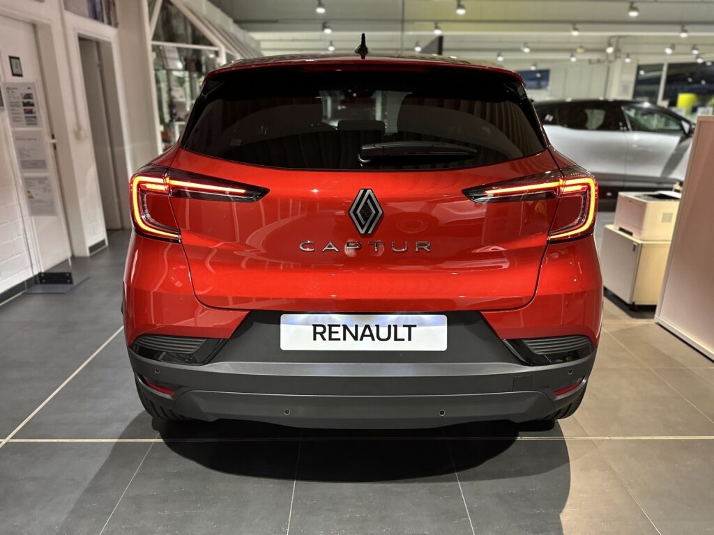 Renault Captur Exposé-Bild 11
