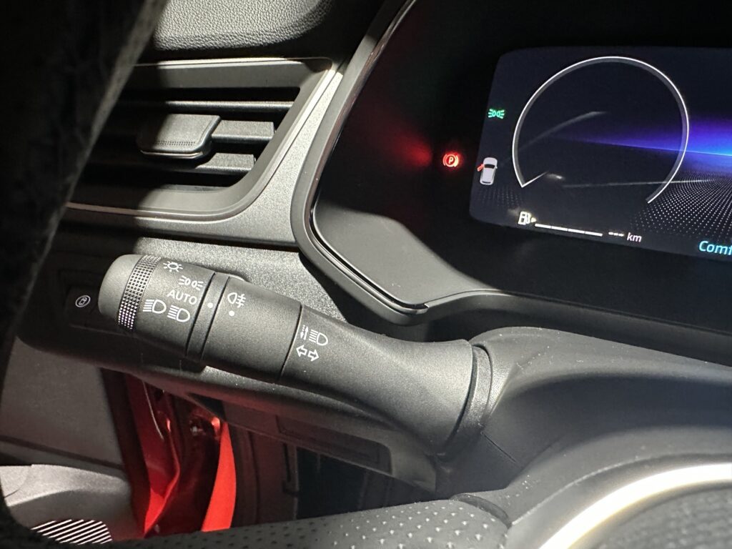 Renault Captur Exposé-Bild 36