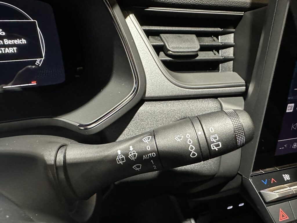 Renault Captur Exposé-Bild 37