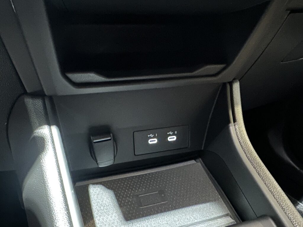 Renault Captur Exposé-Bild 43