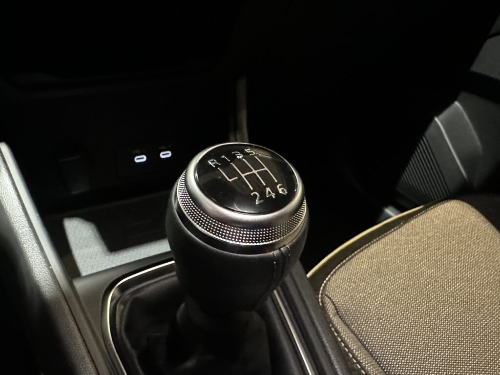 Renault Captur Exposé-Bild 44