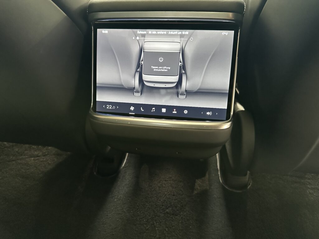 TESLA Model S Exposé-Bild 17