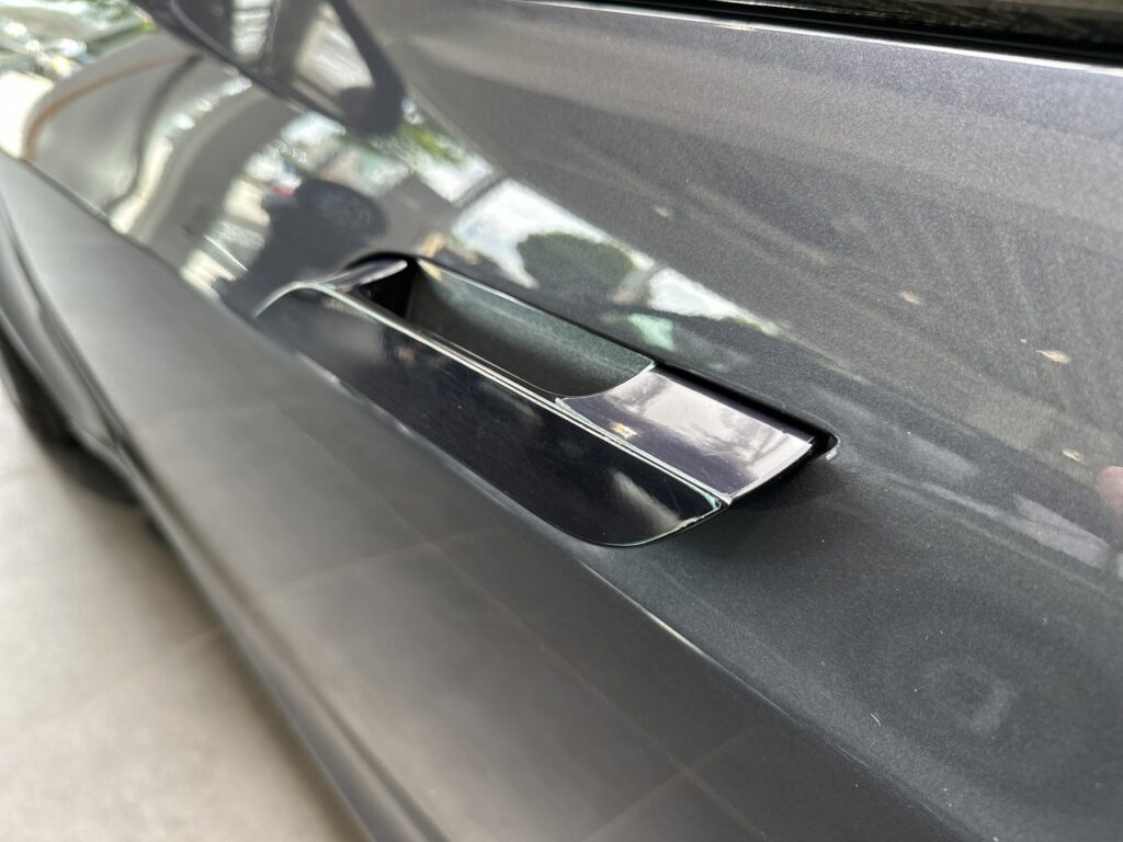 TESLA Model S Exposé-Bild 30