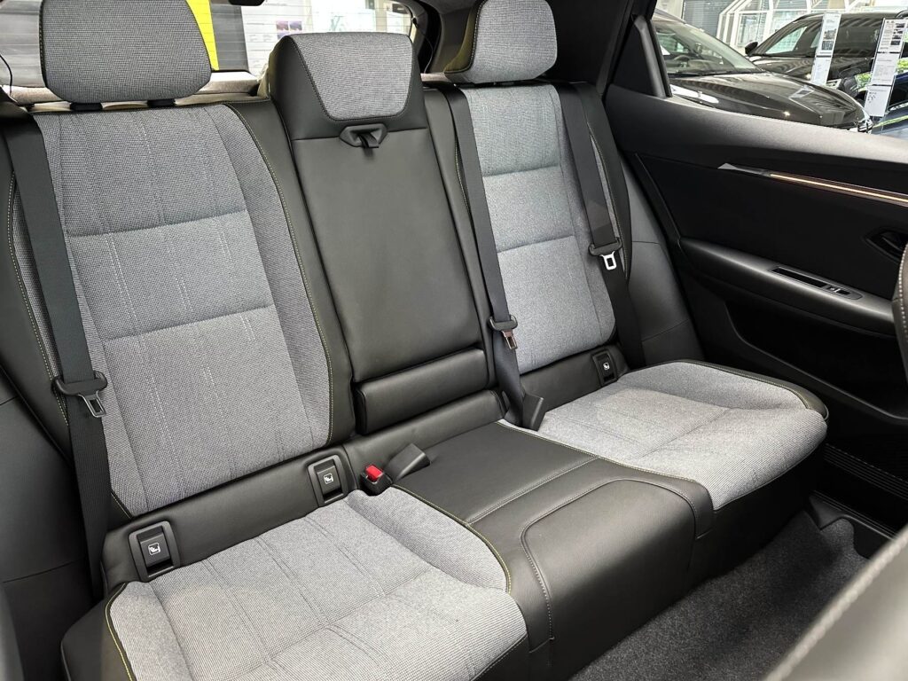 Renault Scenic E-TECH Exposé-Bild 13