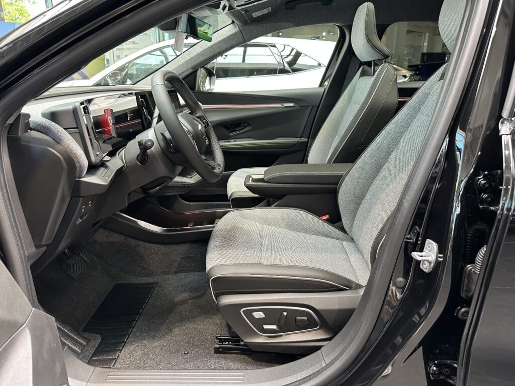 Renault Scenic E-TECH Exposé-Bild 28