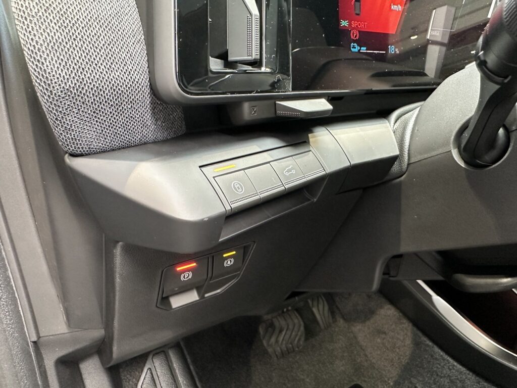 Renault Scenic E-TECH Exposé-Bild 30