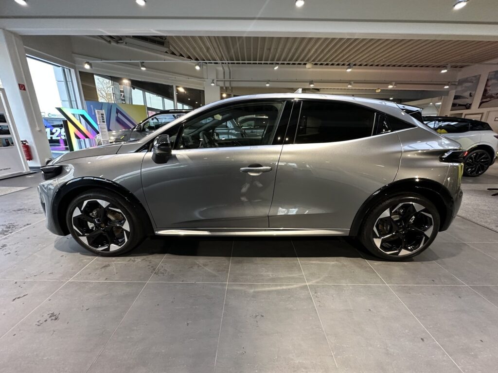 Renault Clio Exposé-Bild 15