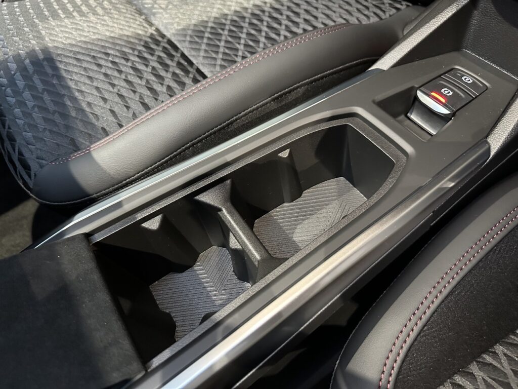 Renault Clio Exposé-Bild 44